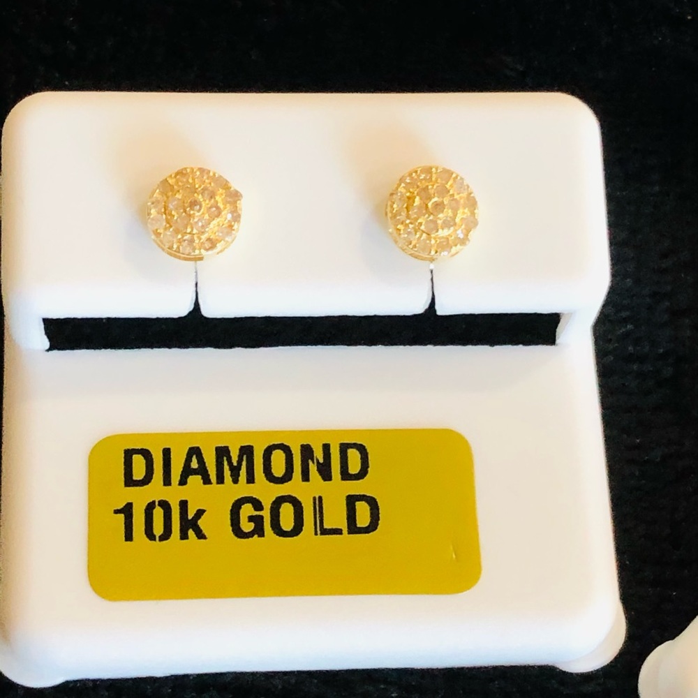 10k Gold Real Diamond Beautiful Earrings